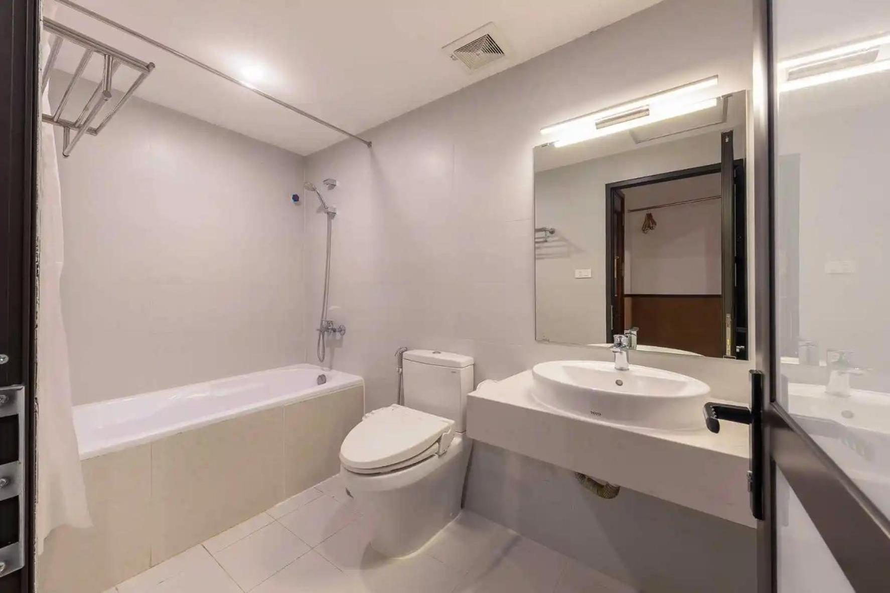 Hotel Azumaya Linh Lang Hanoi Exteriör bild
