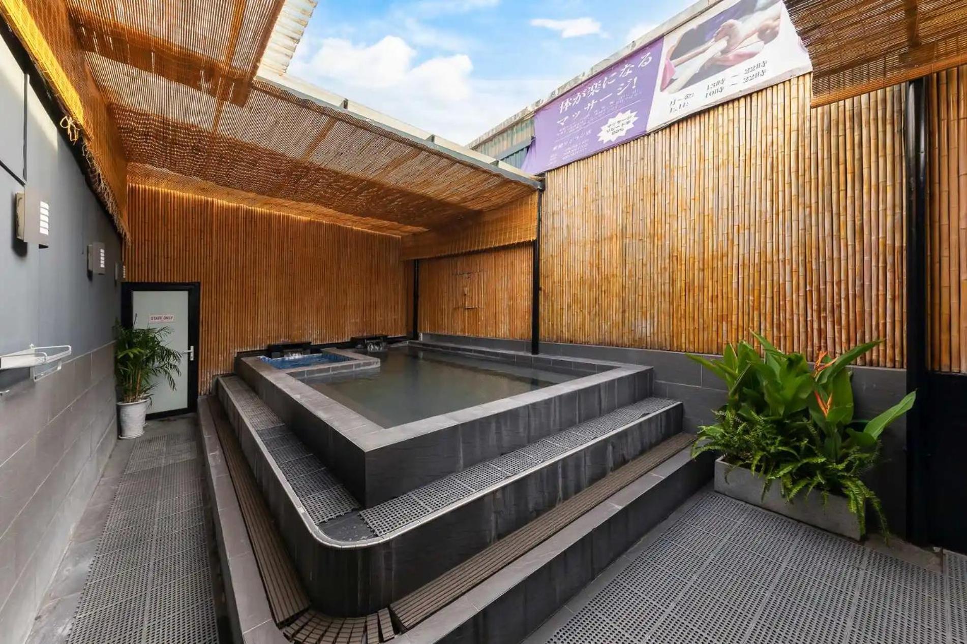 Hotel Azumaya Linh Lang Hanoi Exteriör bild